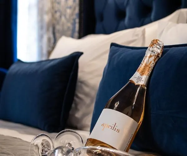 Hotel April Luxury (adults Only) 4*