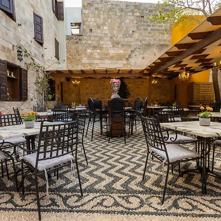 酒店 April Luxury (adults Only) 4*