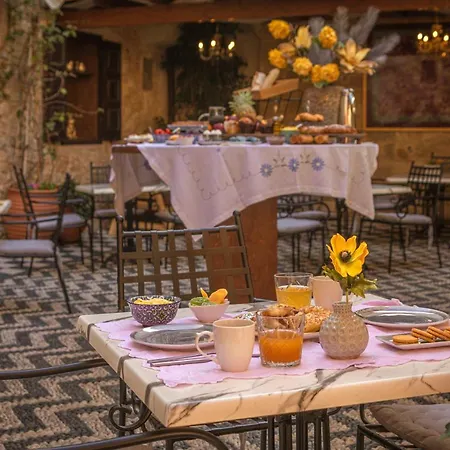 Szálloda April Luxury (adults Only)