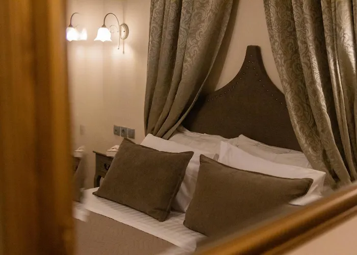 Hotel April Luxury (adults Only)